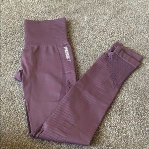 Gym shark leggings